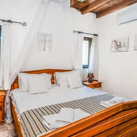 Villa Sleeps 4 Pool Air Con Wifi Bitez